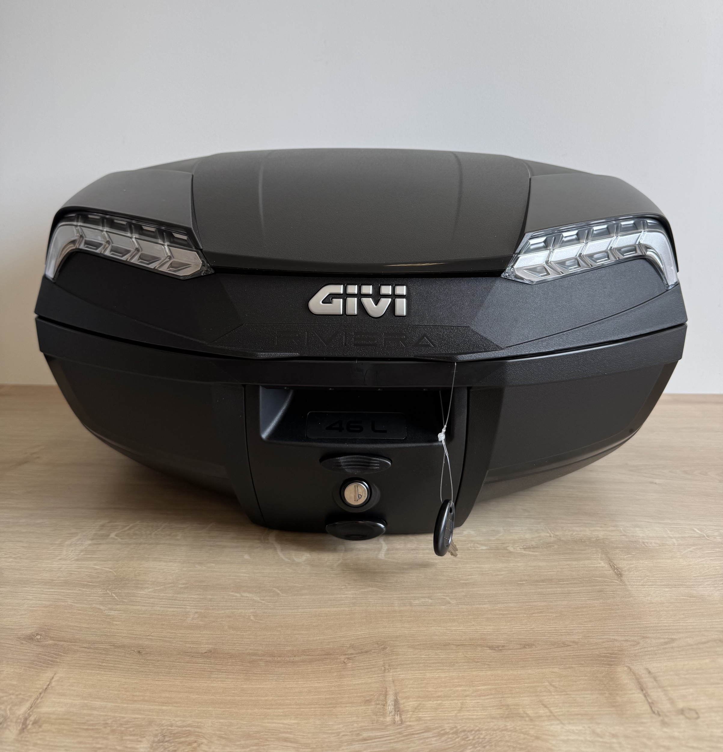 riders34venteequipementaccessoiremotomotardbarmontpellierheraultoshopmagasinsiteateliermecaniquepromosoldepascherbagagerietopcasegivie46rivieratechnt246litre1