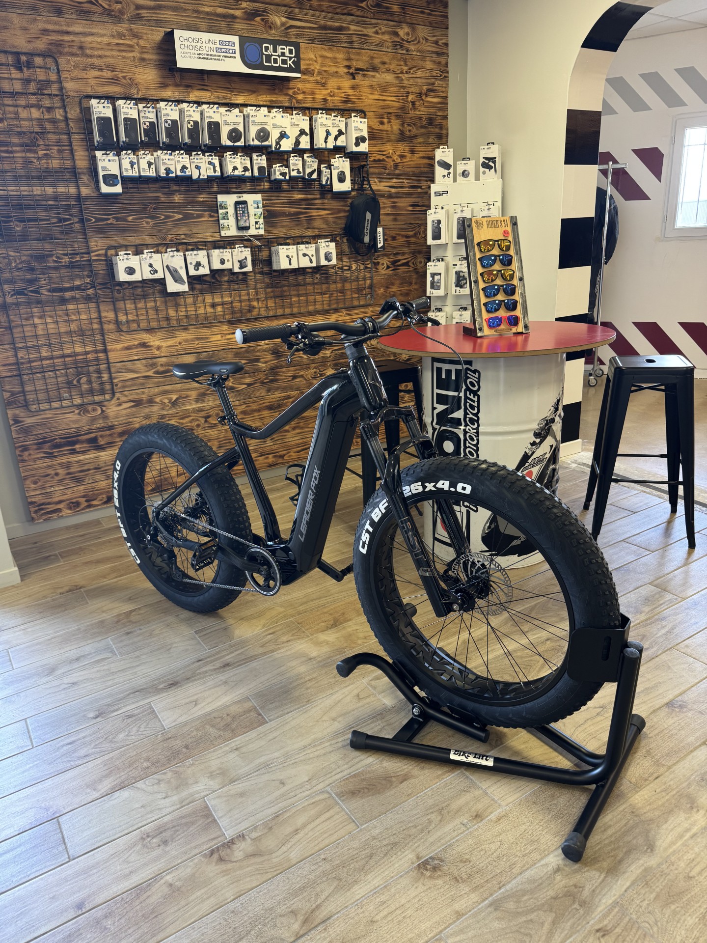 riders34shopmagasinequipementventevelobikevttelectriquemontpellierateliermecaniqueheraultsoldepromo-veloelectriqueleaderfoxvttvaefatbikebraganoir26poucesmoteurbafang9v95nmtcheque