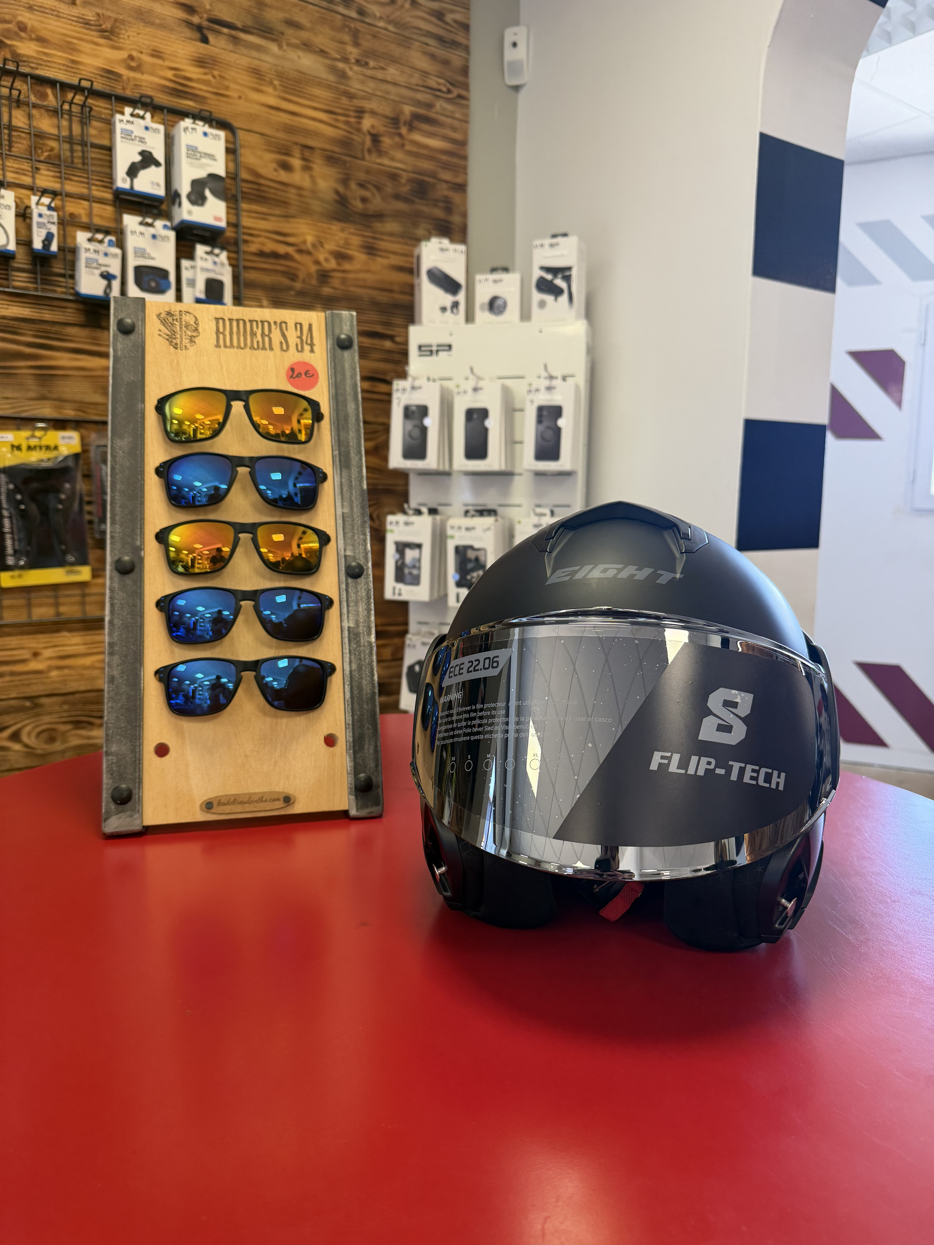 riders34shopmagasinventeequipementmotomotardateliermecaniquereparationrevisionentretienmotomontpellierherault-casquemodulableintegraljeteightfliptechnoirmat180ecransolaireflipupbluetooth