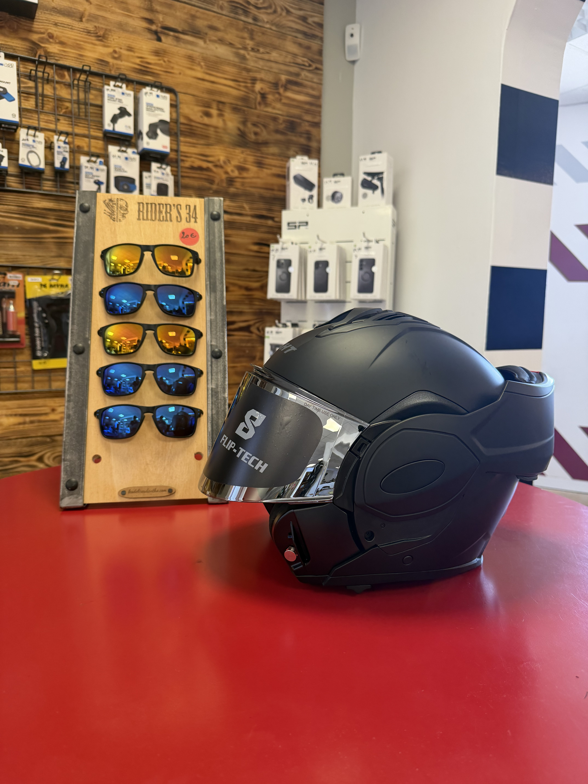riders34shopmagasinventeequipementmotomotardateliermecaniquereparationrevisionentretienmotomontpellierherault-casquemodulableintegraljeteightfliptechnoirmat180ecransolaireflipupbluetooth3662775