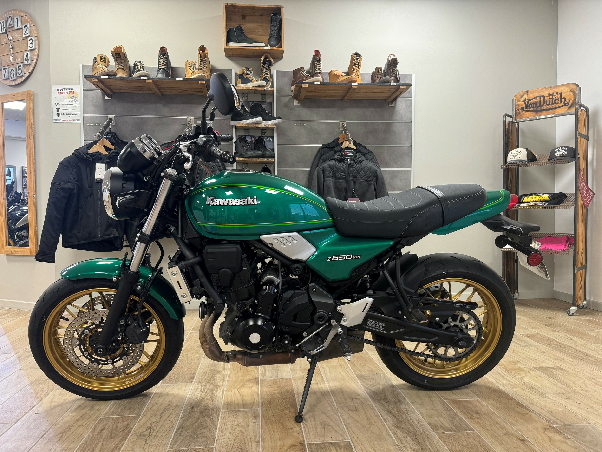 riders34equipementmotomotardbarvehiculemotooccasiondepotventeshopmagasinheraultmontpellieroccitaniesitewebconvivialitegarantiereviseateliermecaniquepromo kawasakiz650rs1