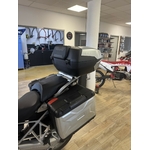 riders34equipementmotomotardbarbillardflechettemontpellierheraultpistepistarddiffusionmotogpsoireepromo-givibagagerietopcasemonokeyv58nmaxia5titanium58lcatadioptre8