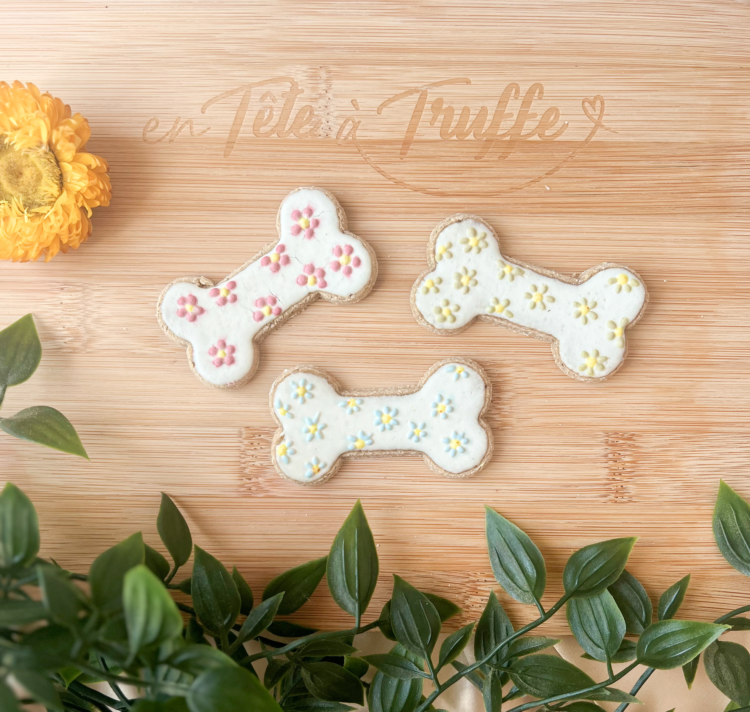 Biscuits Os avec Glaçage Fleuri | Friandise Chien Naturel