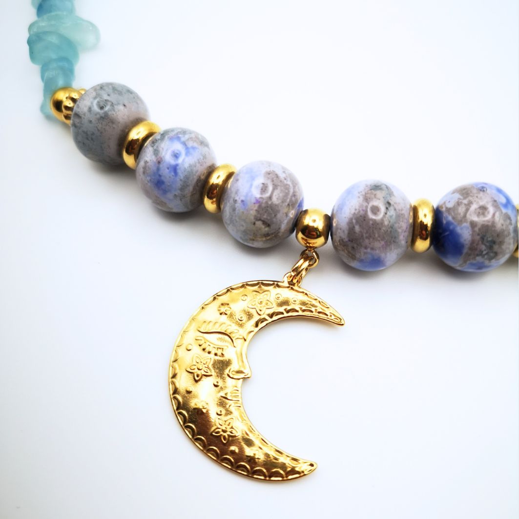 détails collier Lune