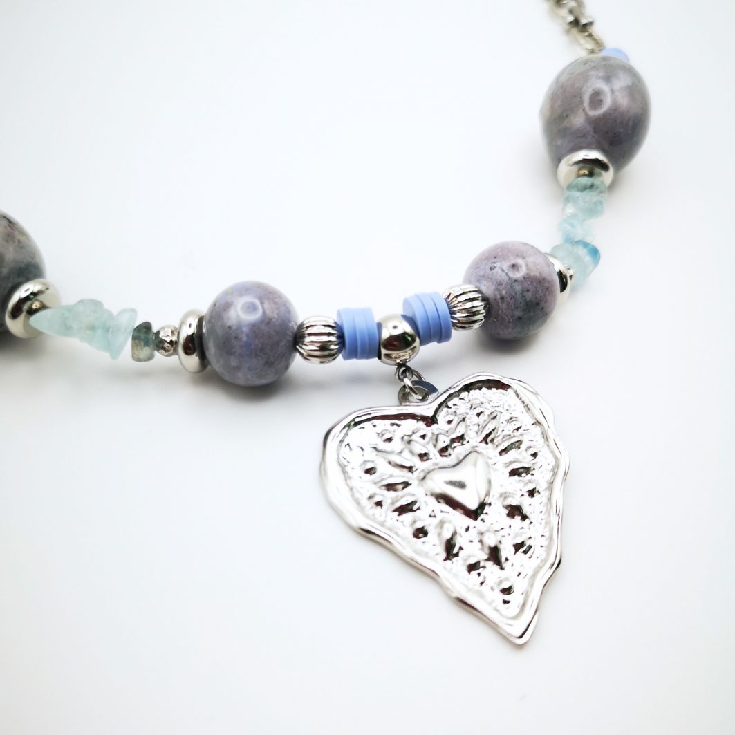 détails colier coeur acier inoxydable argent