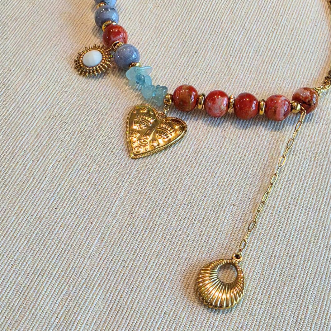 détails chainette coquillage