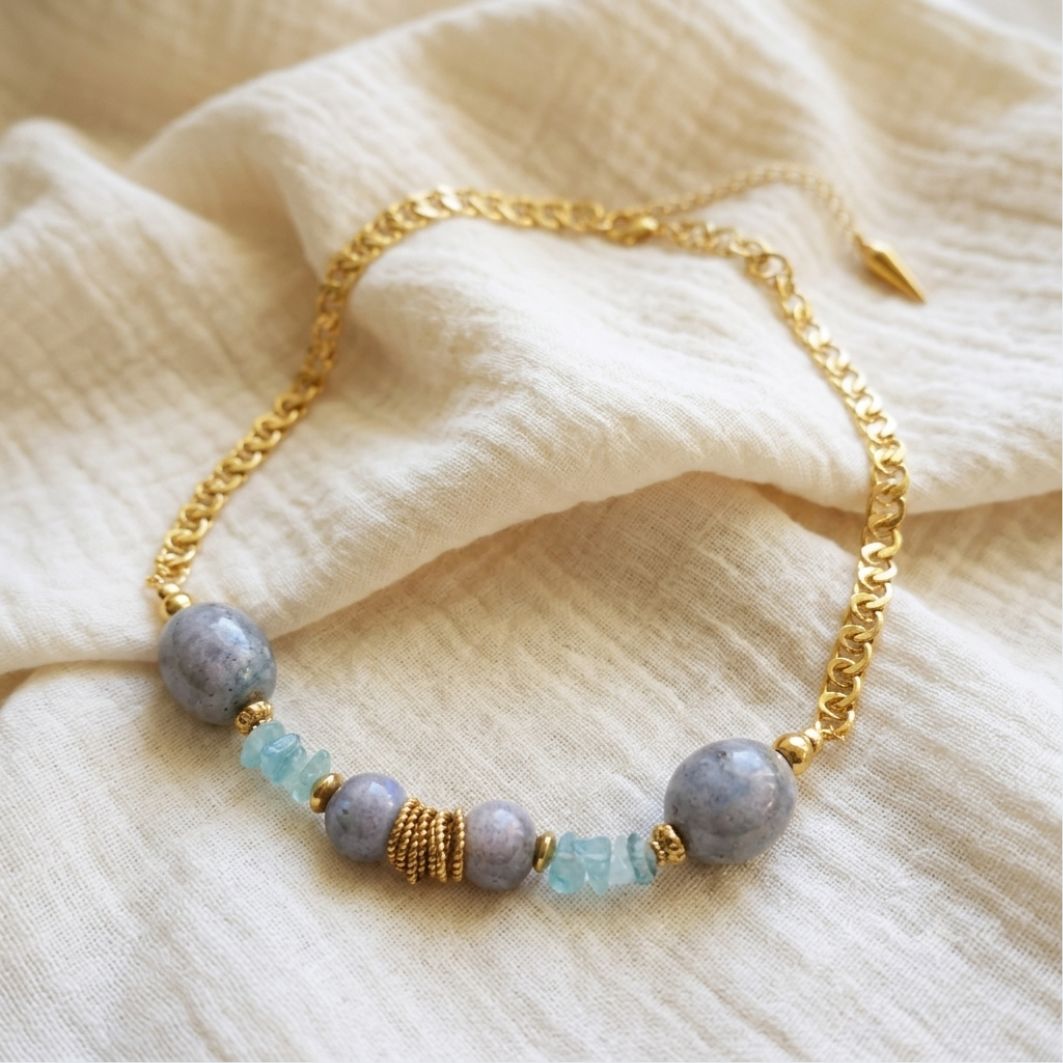 collier wavy perles béton perles chips aigie marine acier inoxydable
