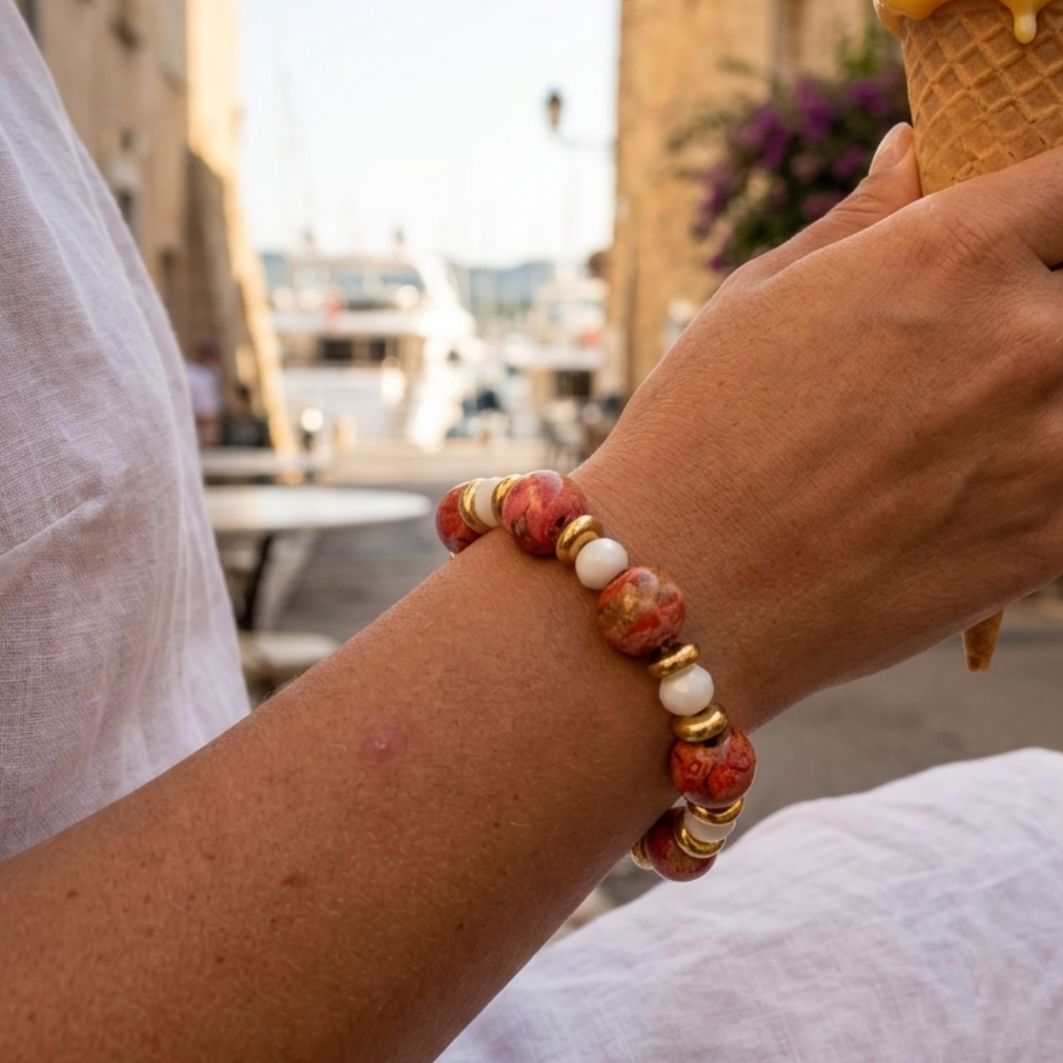 bracelet élastique douceur d'été porté orange et blanc