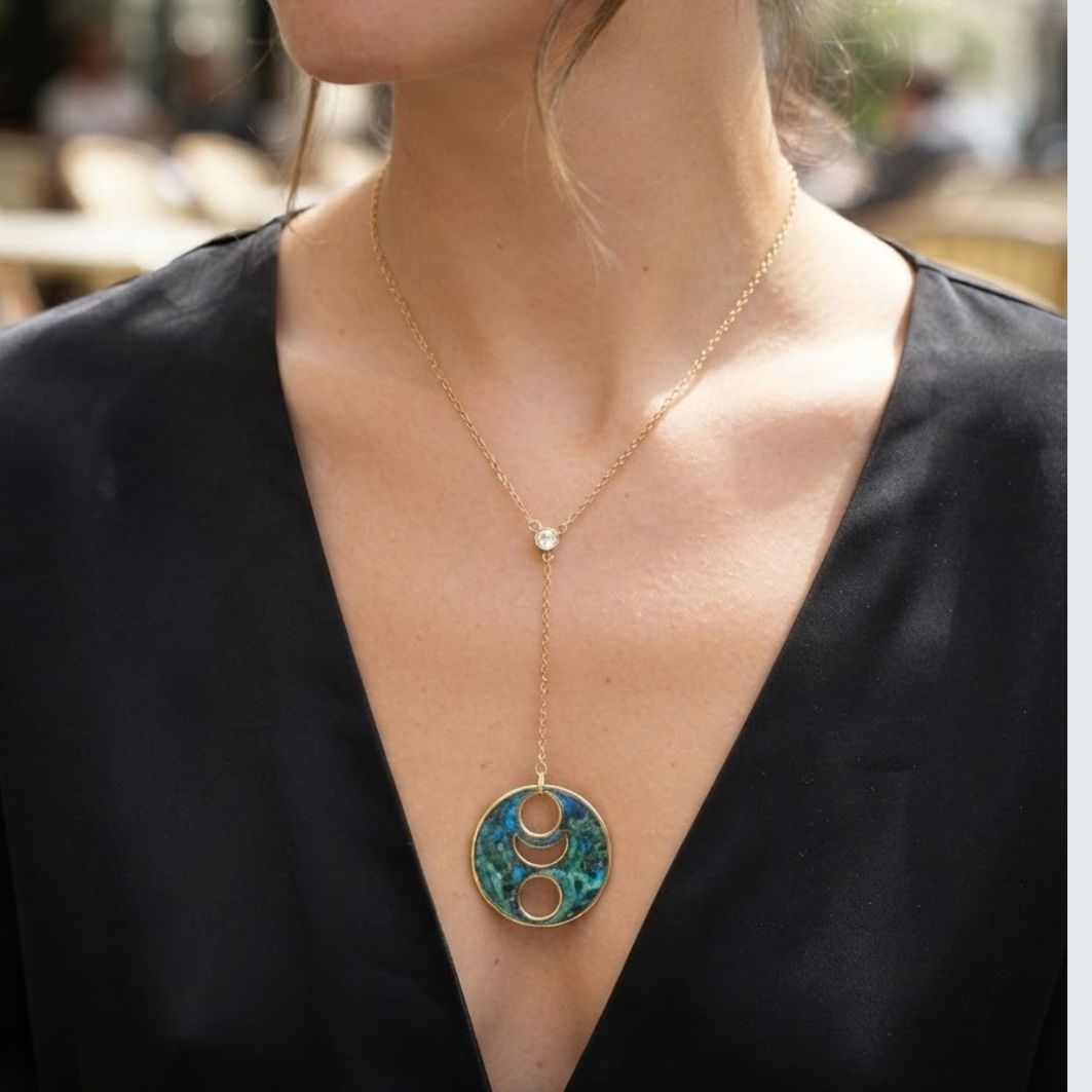 Collier Y Lunar porté acier inoxydable et pendentif béton irisé bleu vert