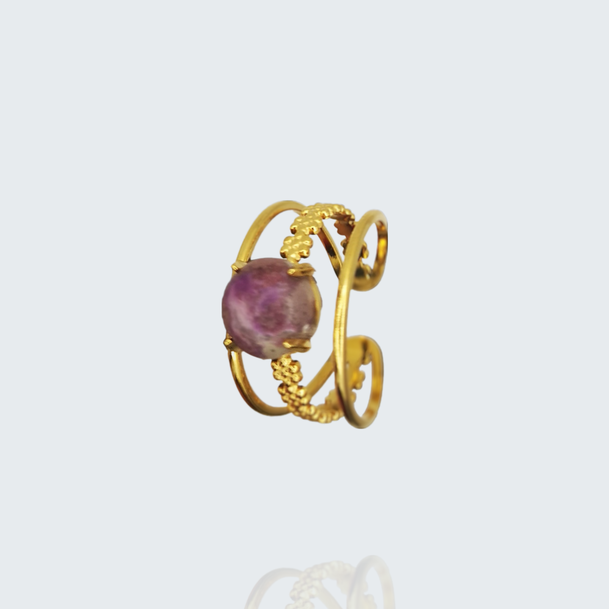 Bague Sybelle monture en acier inoxydable plaqué or 18K, fleurs avec cabochon en béton violet