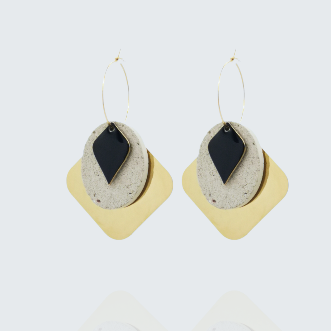 boucles doreilles Solage béton brut acier inoxydable résine noire