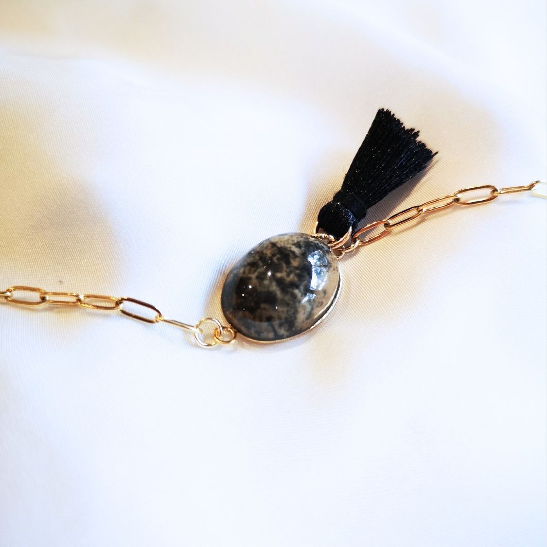 bracelet pompon or détails