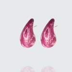 boucles d'oreilles gouttes incurvées magenta marque cala rossa bijoux béton