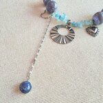 détails collier embruns