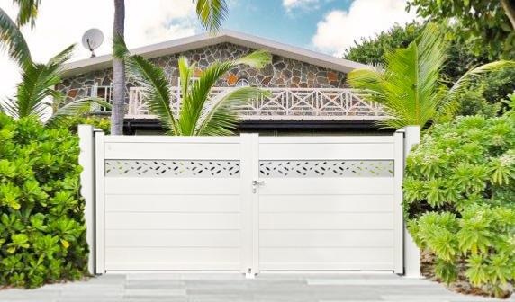 Portillon-aluminium-blanc-modele-BERTONE-Blanc-situation2-zoom (002)