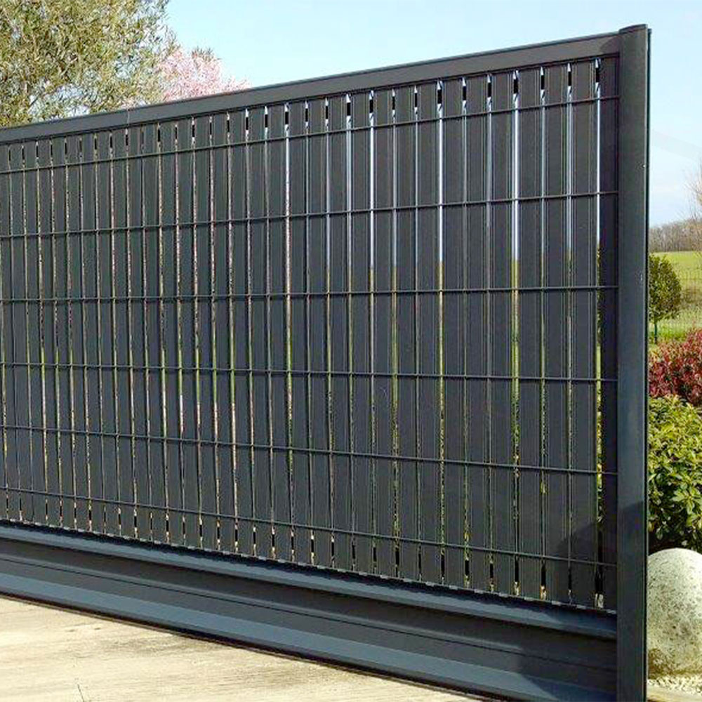 soubassement aluminium pour panneau rigide de cloture gris anthracite situation