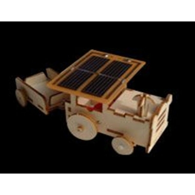 585-maquette-tracteur-solaire