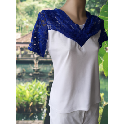 Tee-shirt-bleu –dentelle-coton-haut-de-gamme-Taille-40.