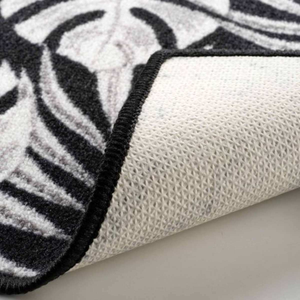 tapis-tissé-40x80cm-feuillage-noir-gris-blanc (1)