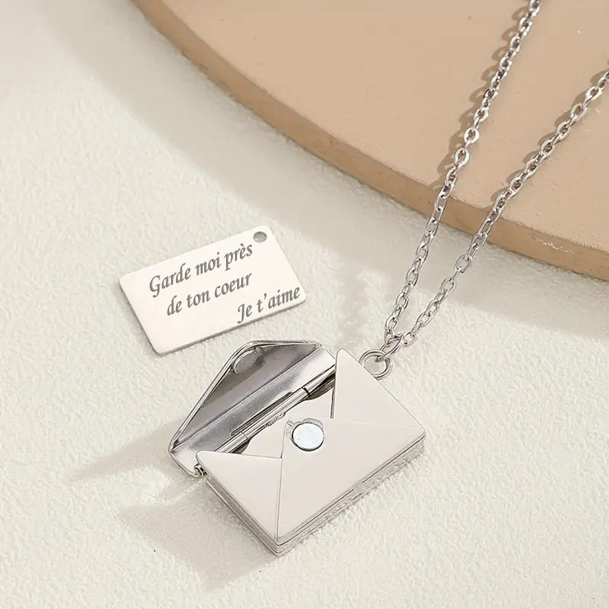 Collier enveloppe lettre