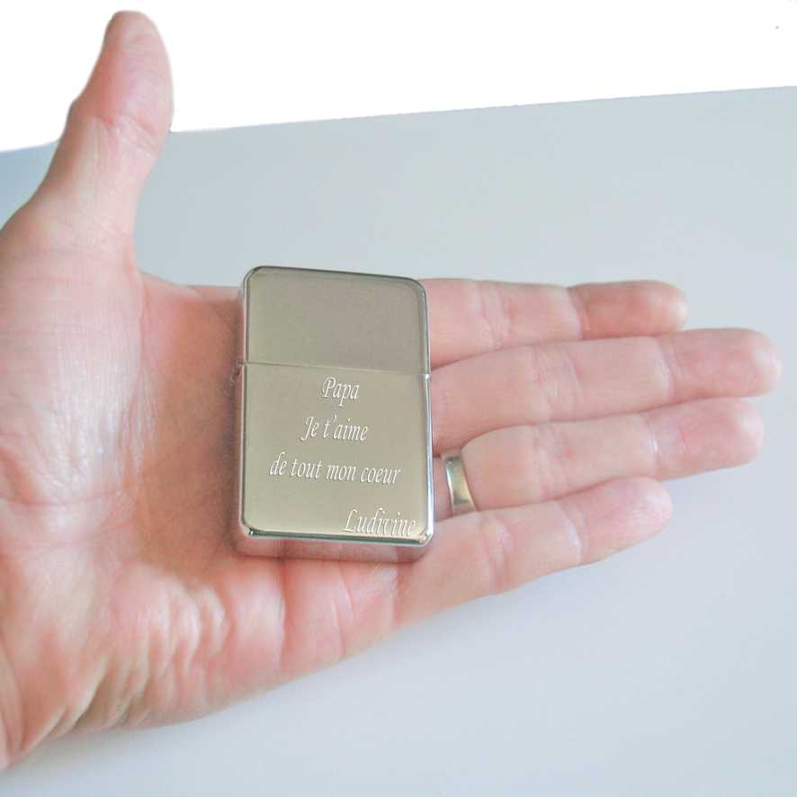 Ecrire un message sur briquet