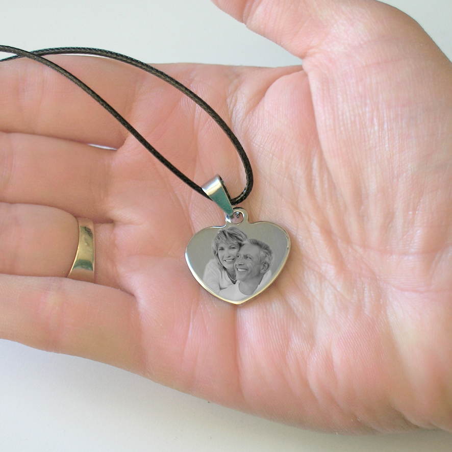 Gravure image sur pendentif