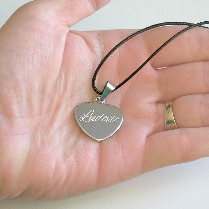Collier coeur gravé personnalisé