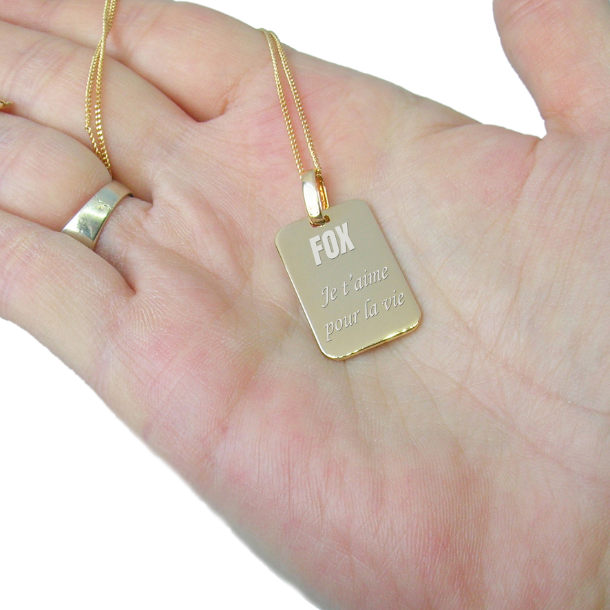 Gravure sur bijou collier avec un message