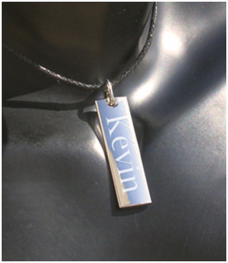 Collier barre gravure pour homme