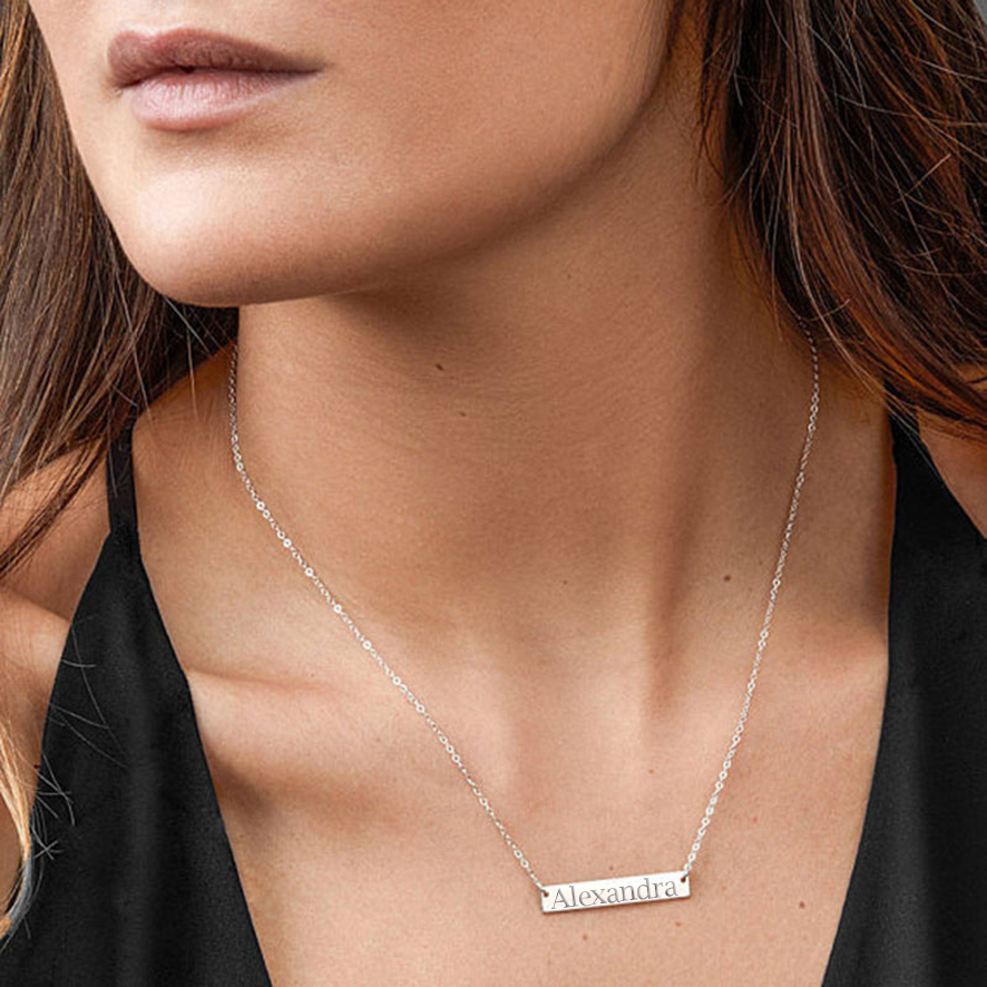 Collier barre gravé prénom