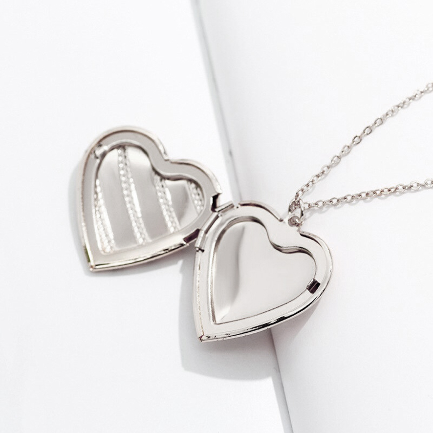 Collier coeur ouvert insert photo