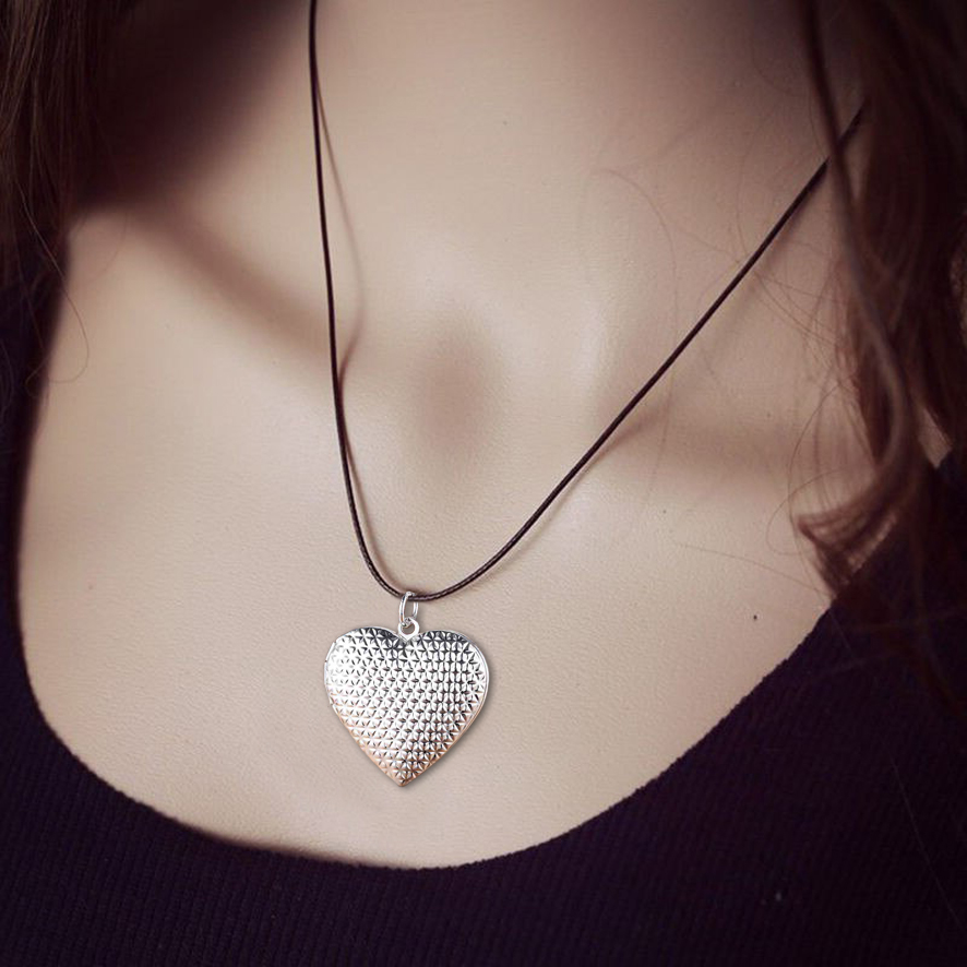 Coeur strié tour de cou