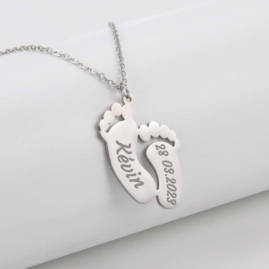 Silhouette pendentif pied bébé