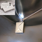 Pendentif enveloppe lettre secrète