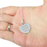 Message gravé sur un collier coeur argent