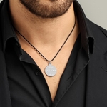 Médaillon gravé pour homme