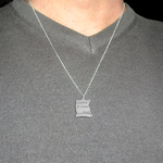 Gravure message collier parchemin