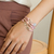 Initiale gravé sur bracelet