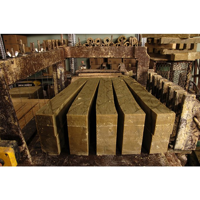 HISTOIRE DAVANT_SAVON_DE_MARSEILLE_BARRE_1600GRS_HUILE_OLIVE_LE_SERAIL6
