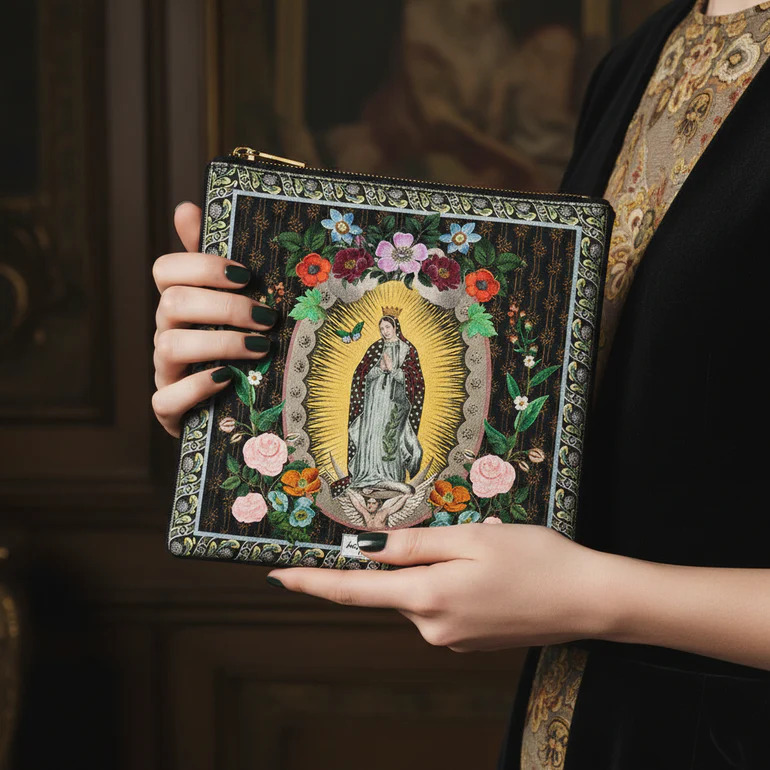histoire_d_avant_pochette_velours_Ave_Maria_mouchkine_jewelry_2