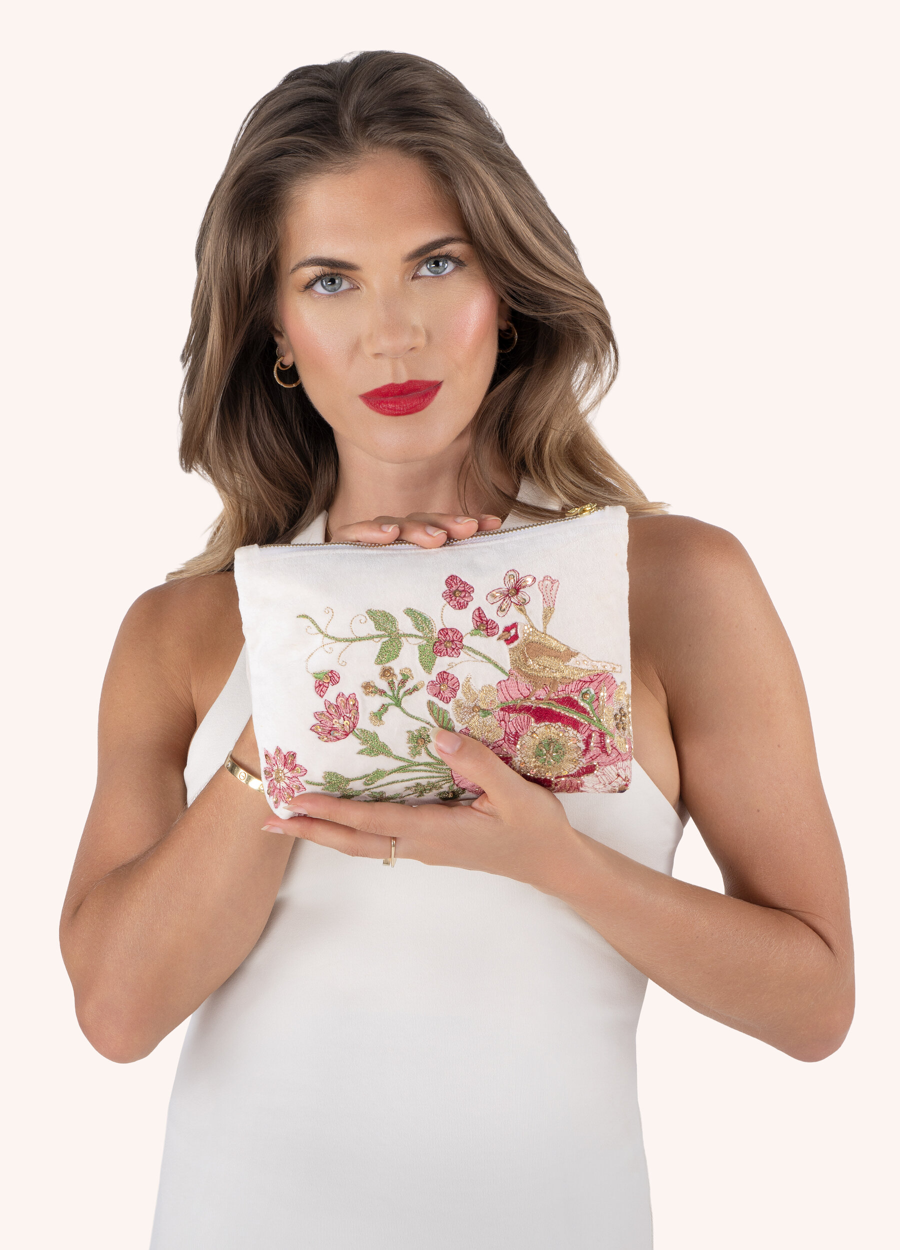 histoire_d_avant_pochette_velours_brodée_jardin_mystere_powder_design_2