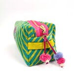 Petite_trousse_en_velours_raye_avec_cœur_brode_et_pompons_decoratifs_noi-3