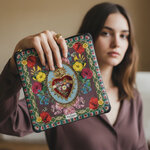 histoire_d_avant_pochette_velours_devotion_mouchkine_jewelry_3