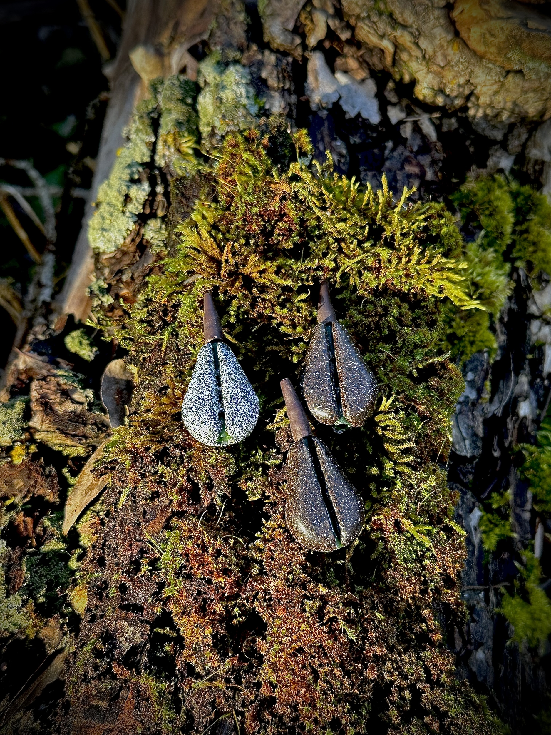 NEW POIRE PLAT FENDU IL