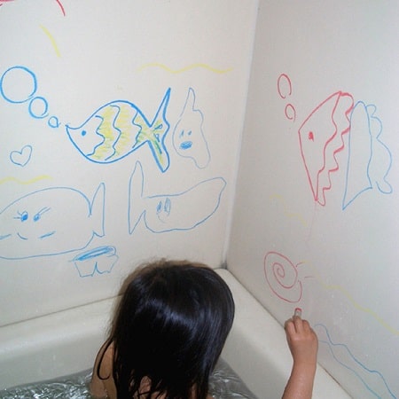 kitpas-crayon-pour-bain-douche-enfant-jouer-min