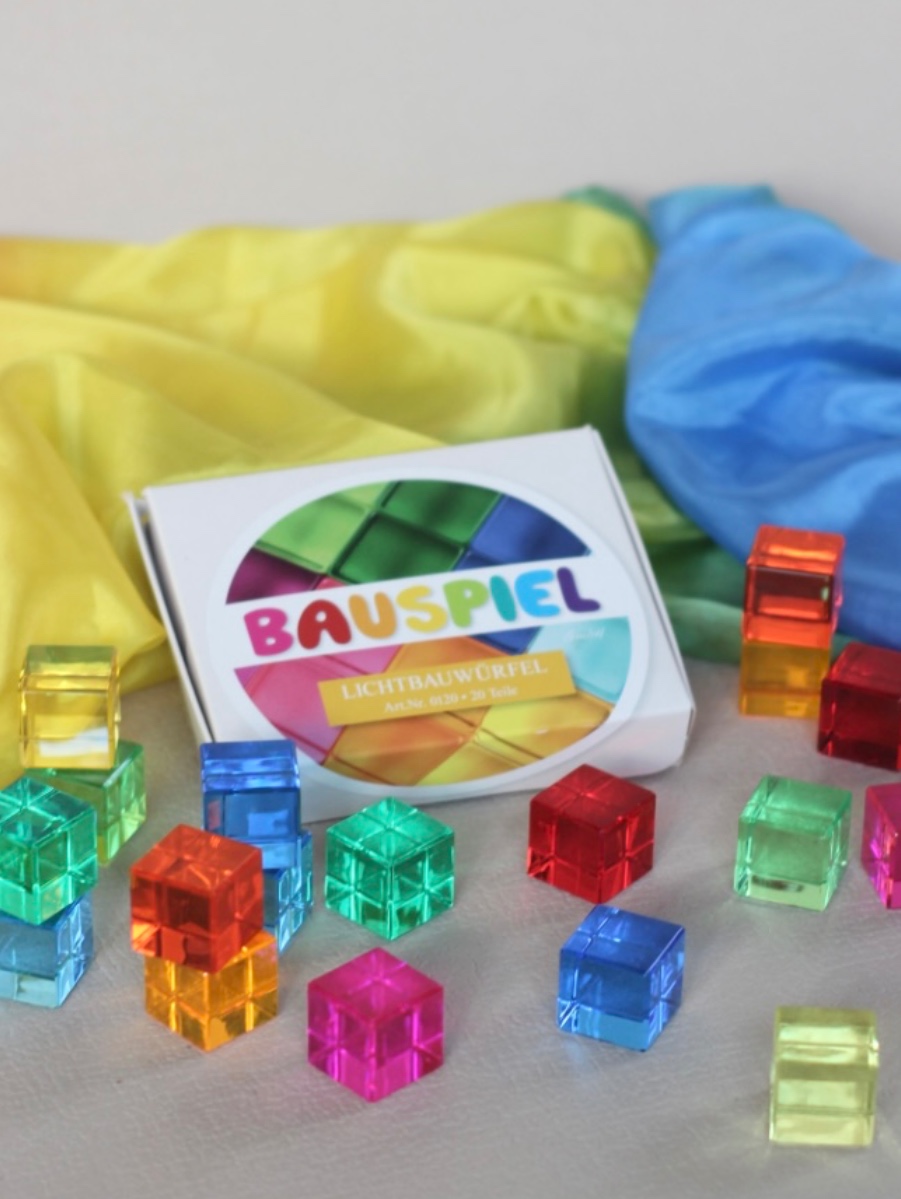 2O cubes translucides Bauspiel