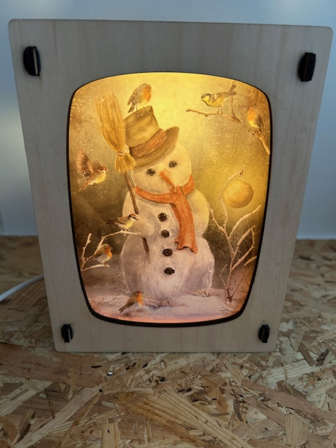 carte bonhomme neige lampe allumée