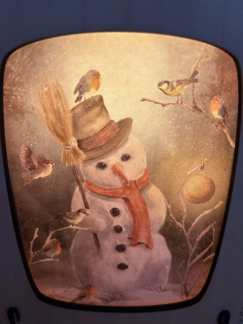 carte bonhomme neige lampe allumée zoom