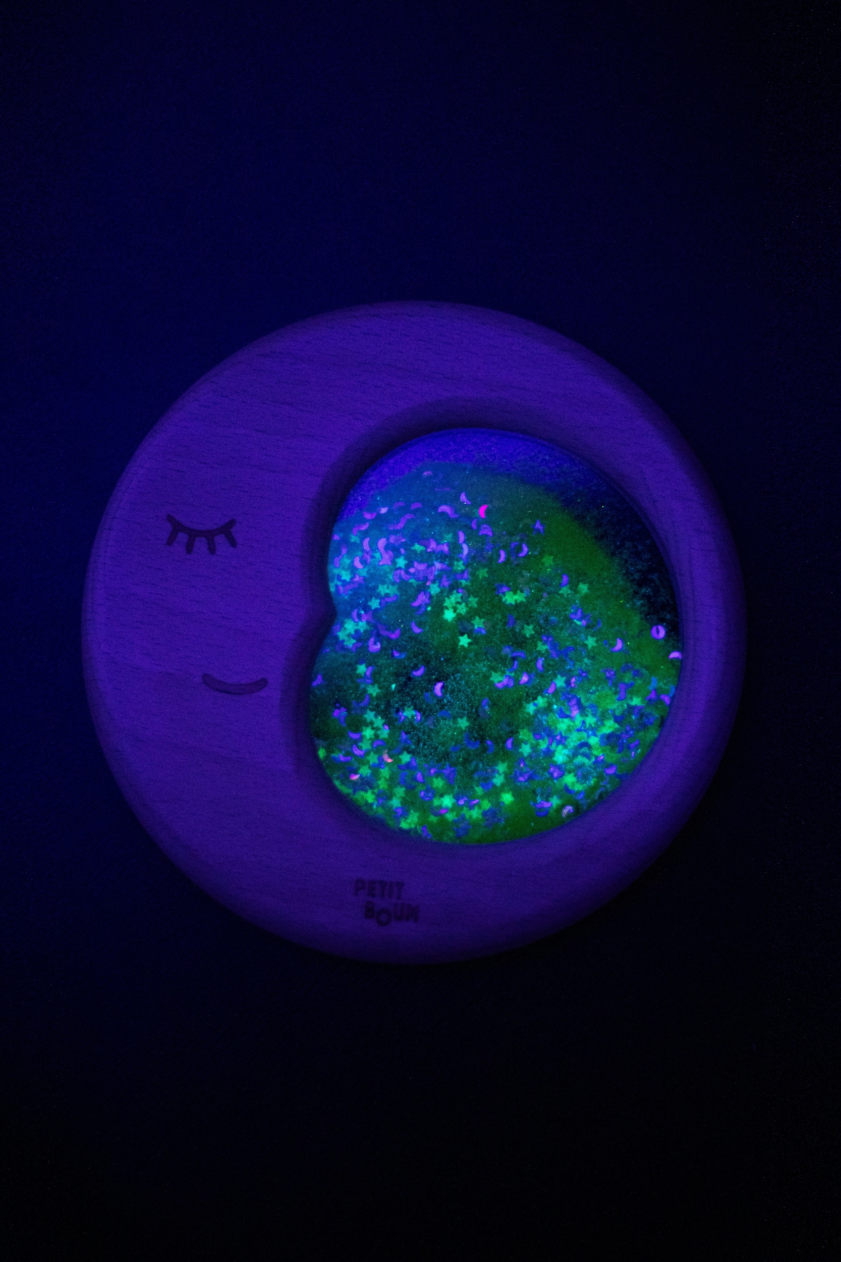 Lune petit boum nuit brille phosphorescente-Photoroom
