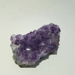 amethyste-cristalisee-mes-premiers-mineraux-enfant